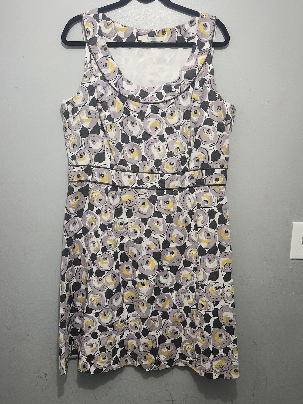 Boden Sleeveless Floral Midi Dress in Lavender, Yellow and Black Size 14